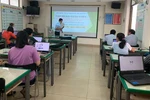 Giáo viên bở hơi tai tìm minh chứng theo yêu cầu của Bộ