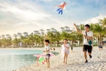 Khó tin nhưng có thật: "Kỳ nghỉ hè ở biển" giữa lòng Hà Nội