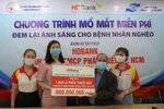 HDBank tiếp tục hành trình mang lại ánh sáng cho 1.000 bệnh nhân nghèo