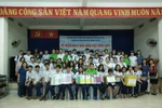 Cô giáo có duyên với học trò khiếm thị