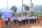 “Thần tốc" đưa điện lưới quốc gia về khu tái định cư Làng Nủ