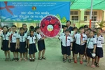 Dù khó khăn thế nào, anh cũng không được yêu cầu em bỏ nghề dạy học