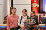 Thủ khoa Kinh tế quốc dân: Đừng để quãng đời sinh viên chỉ "cắm đầu vào học"