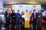 Bà Nguyễn Thị Phương Thảo nhận Huân chương Bắc đẩu bội tinh của Nhà nước Pháp