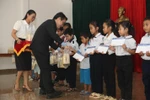 Tân Hiệp Phát mang học bổng đến với học sinh khó khăn tại Quảng Nam