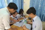 Thầy cô ơi, đừng sợ học sinh mang điện thoại di động vào lớp? 