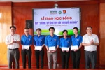 Trao học bổng quỹ “Chung tay ứng phó với biến đổi khí hậu"