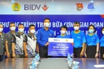 BIDV trao 18.000 suất cơm tặng đồng bào khó khăn tại thành phố Hà Nội