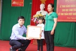 Học sinh khuyết tật chân, tay được Bộ Giáo dục tặng Bằng khen 