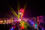 Gần 900 nghìn người đổ về “Vũ trụ Vin” từ Bắc chí Nam countdown đón năm mới