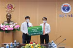 Vietcombank trao 25 tỷ đồng hỗ trợ Bộ Y tế mua vắc xin phòng COVID-19 