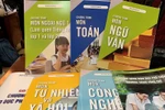 Ý kiến của giáo viên và phụ huynh về một chương trình, nhiều sách giáo khoa