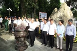 Thường trực Ban Bí thư dâng hương tưởng nhớ các liệt sĩ tại tỉnh Thái Nguyên