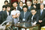 Nhà vua và Hoàng hậu Nhật Bản tham quan Bảo tàng Sinh học
