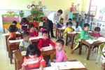 Thầy ăn lương vợ, tranh thủ việc trường, làm ngoài là chính