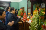 Chủ tịch Quốc hội thắp hương tưởng nhớ Chủ tịch Hồ Chí Minh tại Nhà 67
