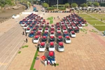 Kỷ lục Việt Nam: 100 xe ô tô điện VF e34 chinh phục địa đầu tổ quốc