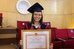 Nữ thủ khoa đầu ra ngành Đông phương học thành thạo 4 ngoại ngữ 