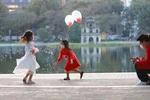 Tháng hành động vì trẻ em: Bảo vệ 'mầm non tương lai' trong đại dịch