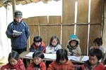 Lãnh đạo thích quà sinh ra nhiều giáo viên cơ hội
