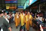 Người dân chào đón Đức Pháp vương Drukpa giảng pháp tại chùa Vĩnh Nghiêm