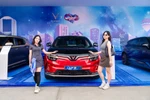 Xuất hiện tại 8WONDER Winter, bộ ba VF 7, VF 8, VF 9 “đốn tim” khách Việt 