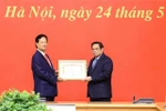 Trao Huy hiệu 55 năm tuổi Đảng tặng nguyên Thủ tướng Nguyễn Tấn Dũng