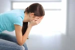 Tất cả các đoàn thể nhà trường đi đâu mà để giáo viên quỳ gối 40 phút?