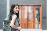 Vì sao Gen Z thích “quẹt thẻ” từ quán ăn cho đến cây xăng?