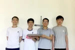 Học sinh lớp 11 chế tạo giá hỗ trợ chấm thi trắc nghiệm chỉ với 100.000 đồng