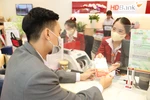 Áp lực đầu tư thua lỗ, nhiều người ‘quay xe’ gửi tiết kiệm