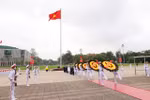 Lãnh đạo Đảng, Nhà nước đặt vòng hoa, vào Lăng viếng Chủ tịch Hồ Chí Minh