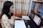 Cô giáo sắp về hưu vẫn dạy học trực tuyến giỏi