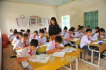 Yêu cầu ngoại ngữ trong Chuẩn hiệu trưởng, Chuẩn giáo viên xa rời thực tế