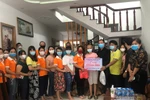 Thầy trò chung sức nâng bước học sinh bị bệnh hiểm nghèo tới trường