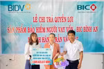 BIC trao hơn 1 tỷ đồng quyền lợi bảo hiểm cho khách hàng vay vốn tại Bến Tre