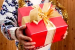 Chẳng ai cho không ai cái gì bao giờ!