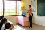 Lo lắng khi 2, 3 thầy cô cùng dạy một cuốn sách