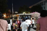 Vụ phản đối Hiệu trưởng Bích Hà: 2 giáo viên đi cấp cứu khi tham dự cuộc họp