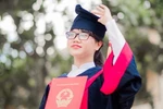 Nghị lực vượt khó của nữ sinh ước mơ làm bác sĩ 