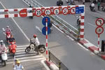 VIDEO: Thêm những pha vi phạm GT lạnh gáy ở cầu cạn Tây Sơn - Chùa Bộc