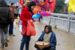Bất ngờ trong 30 phút trò chuyện với ăn mày
