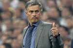 Mourinho bất ngờ 'thò tay' vào chuyện của Liverpool