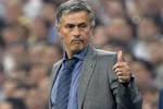 Mourinho bất ngờ 'thò tay' vào chuyện của Liverpool