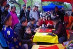 100% ông đồ không hiểu nghĩa chữ Hán: Khách du Xuân có nên mua chữ?