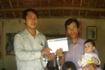 Quà bạn đọc tiếp tục đến với bé gái 2 tháng tuổi khát sữa mẹ