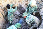Phát hiện đầu đạn nổ nghi là đầu tên lửa giữa cánh đồng