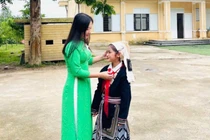 Cô giáo 9X say sưa gieo đam mê môn Toán đến với học sinh vùng khó