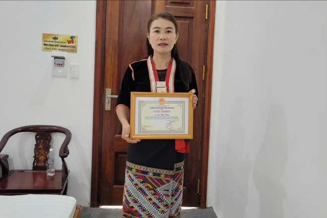 Từ người đầu tiên của bản vào đại học đến quyết tâm trở về gieo chữ ở quê hương Điện Biên