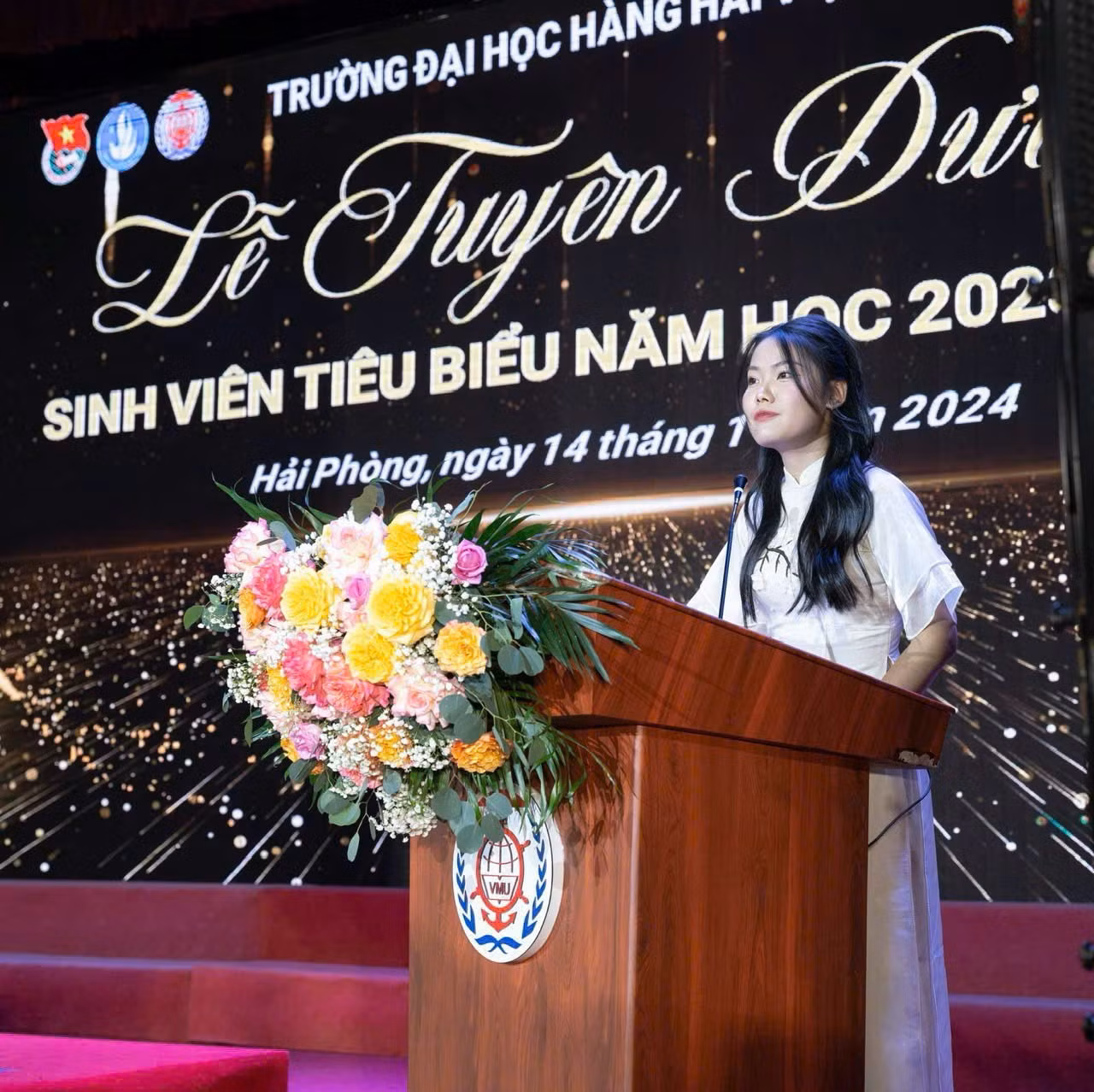 dai-dien-sinh-vien-toan-truong-phat-bieu-tai-le-tuyen-duyen-svtb.jpg